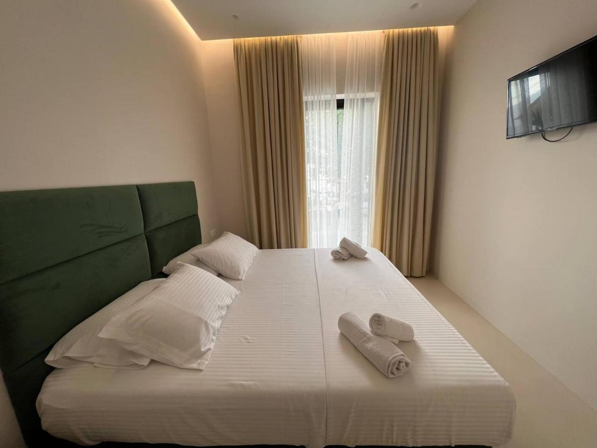 Mare Rooms Vlore Kanine Bagian luar foto