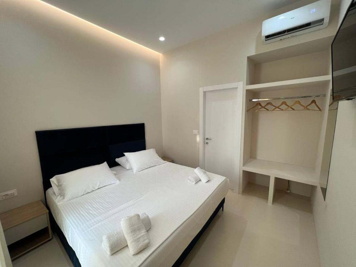 Mare Rooms Vlore Kanine Bagian luar foto