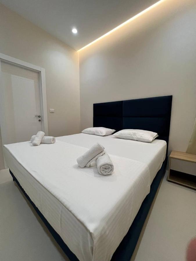Mare Rooms Vlore Kanine Bagian luar foto